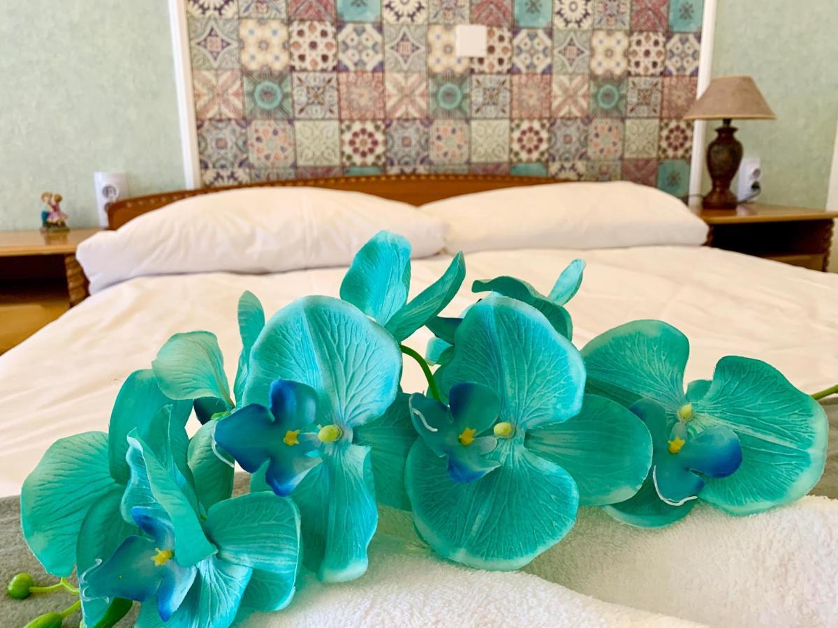 Sunray Guest House, Private Rooms & Apartment With Lovely Sea View فارنا المظهر الخارجي الصورة