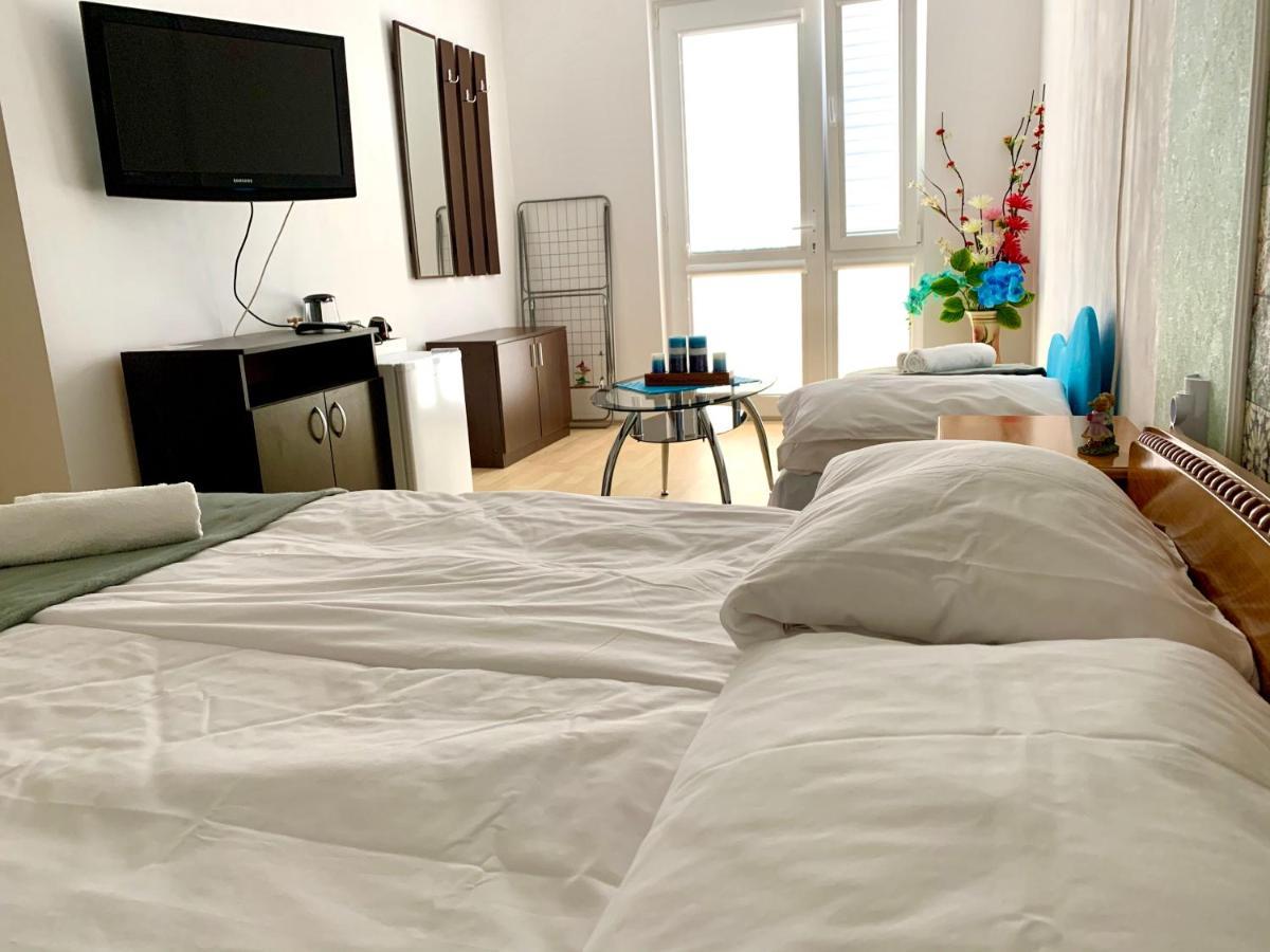 Sunray Guest House, Private Rooms & Apartment With Lovely Sea View فارنا المظهر الخارجي الصورة
