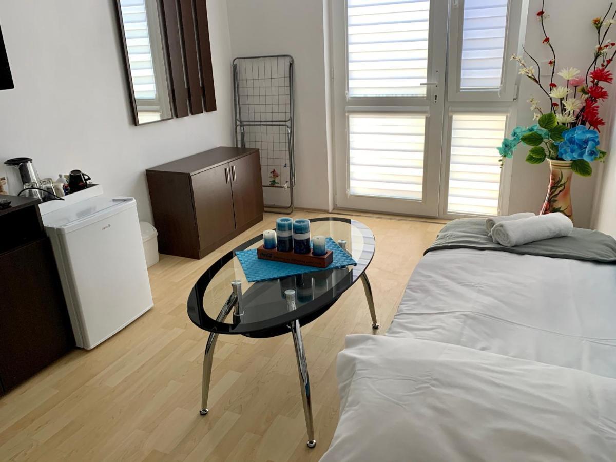 Sunray Guest House, Private Rooms & Apartment With Lovely Sea View فارنا المظهر الخارجي الصورة
