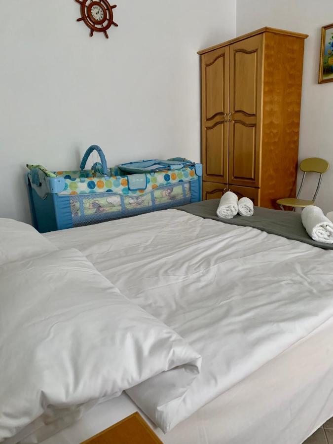 Sunray Guest House, Private Rooms & Apartment With Lovely Sea View فارنا المظهر الخارجي الصورة