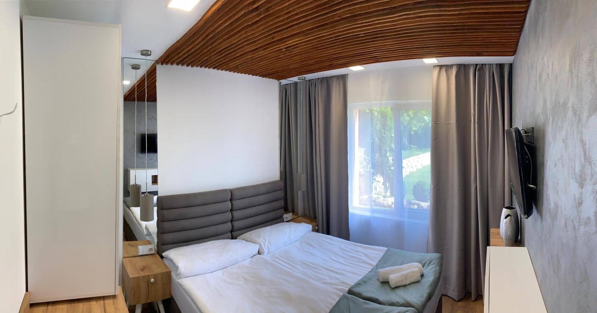 Sunray Guest House, Private Rooms & Apartment With Lovely Sea View فارنا المظهر الخارجي الصورة