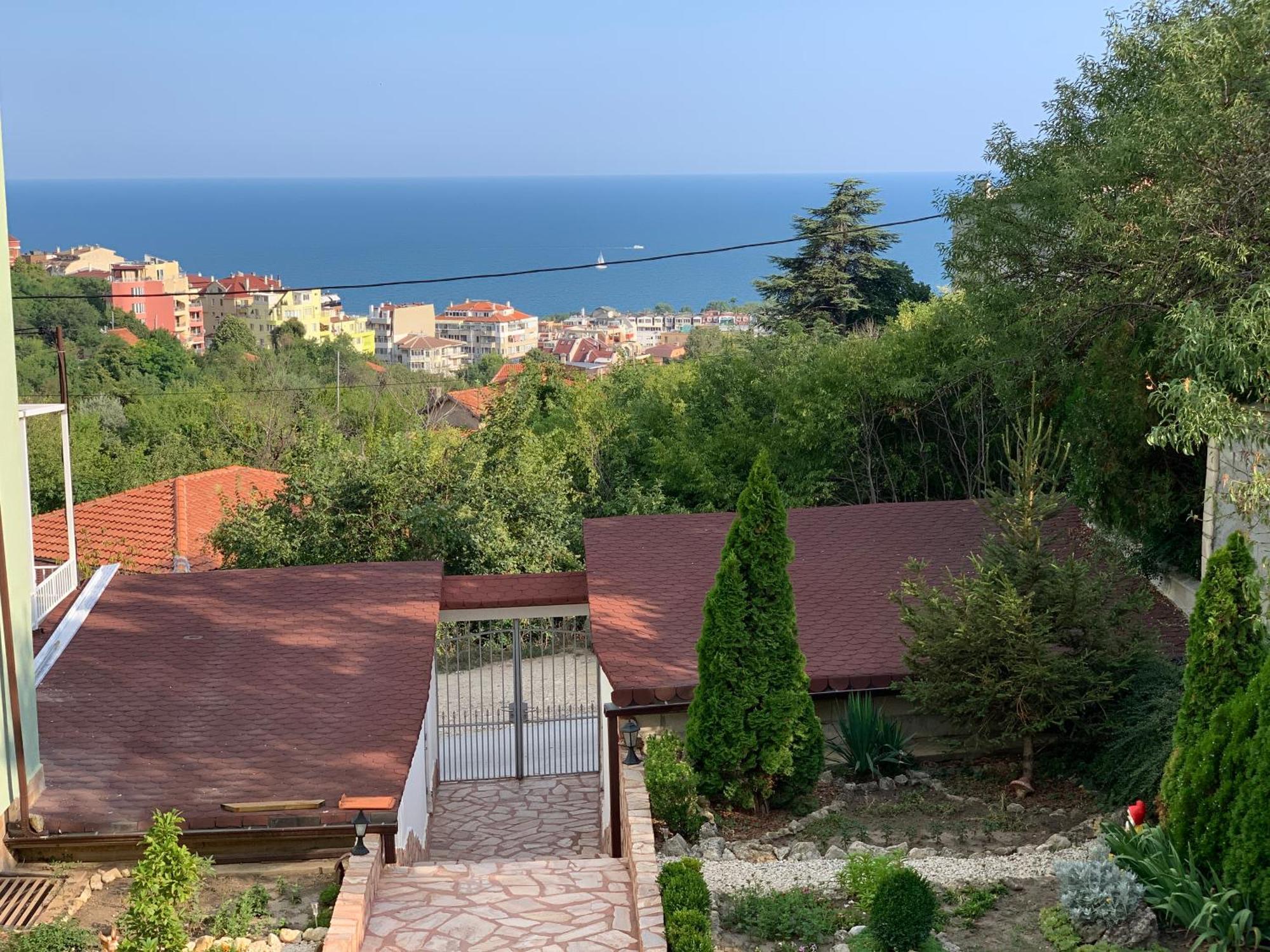 Sunray Guest House, Private Rooms & Apartment With Lovely Sea View فارنا المظهر الخارجي الصورة