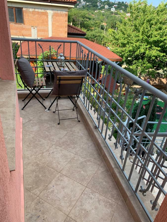 Sunray Guest House, Private Rooms & Apartment With Lovely Sea View فارنا المظهر الخارجي الصورة
