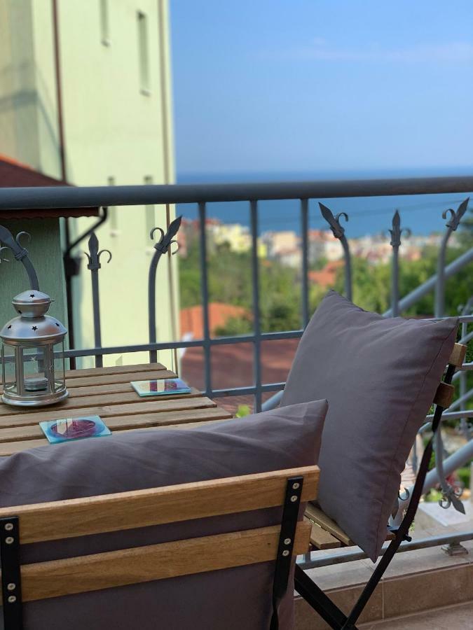 Sunray Guest House, Private Rooms & Apartment With Lovely Sea View فارنا المظهر الخارجي الصورة